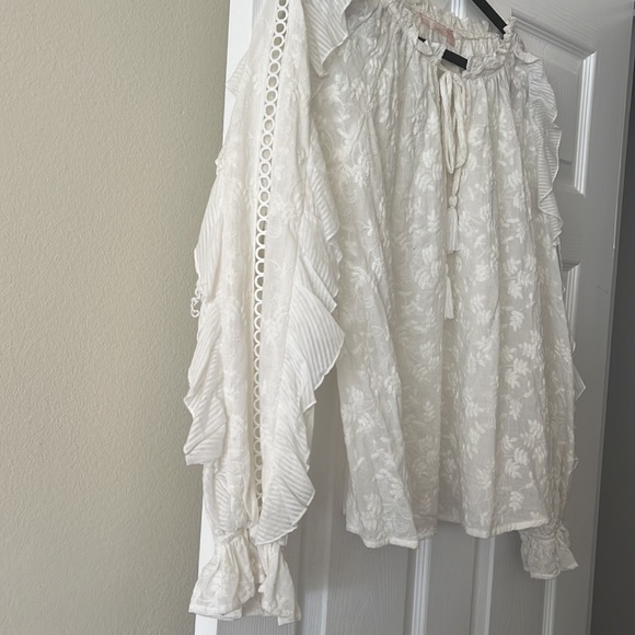 Excellent condition white blouse - Picture 2 of 4